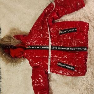 Tommy Hilfiger Girls' Short Length Puffer Jacket size 5/6